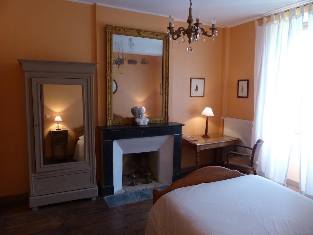 Le Domaine De Panissac Bed and Breakfast Berneuil  Pokój zdjęcie