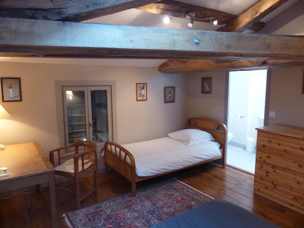 Le Domaine De Panissac Bed and Breakfast Berneuil  Pokój zdjęcie