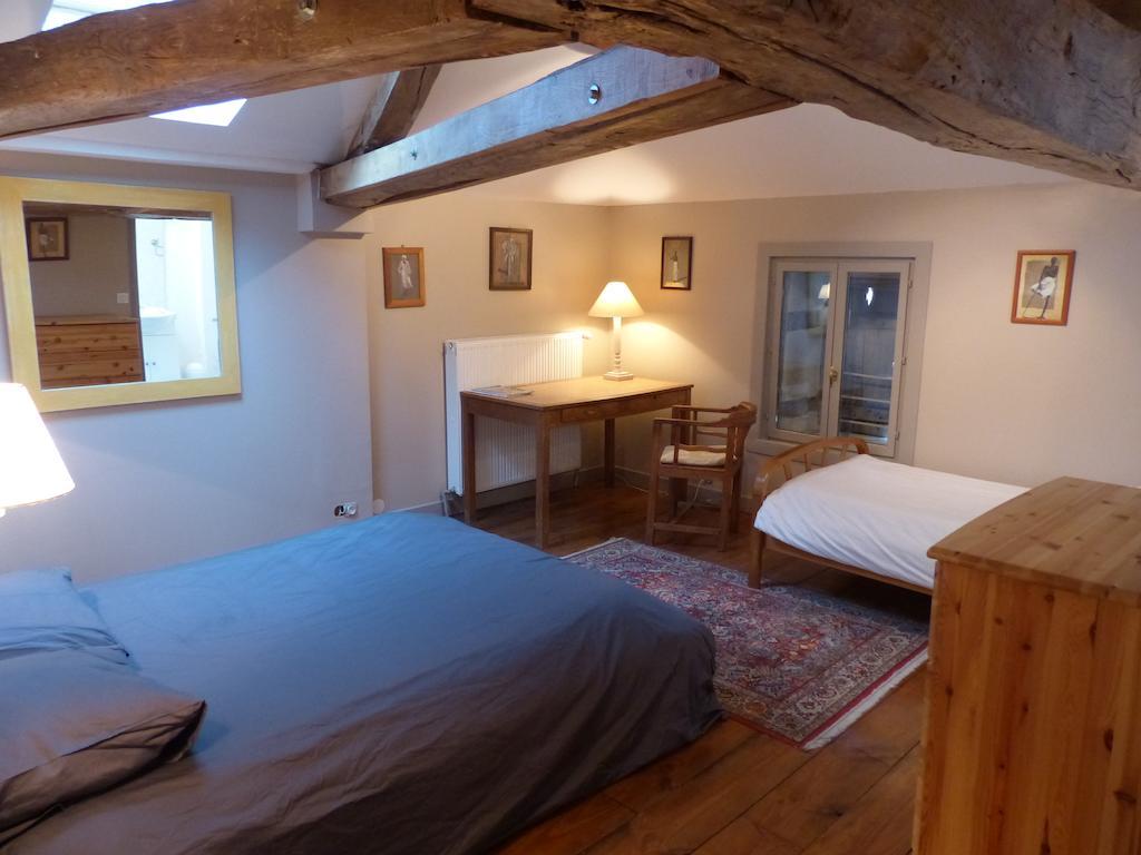 Le Domaine De Panissac Bed and Breakfast Berneuil  Pokój zdjęcie