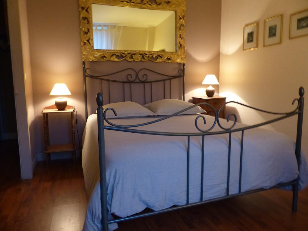 Le Domaine De Panissac Bed and Breakfast Berneuil  Pokój zdjęcie